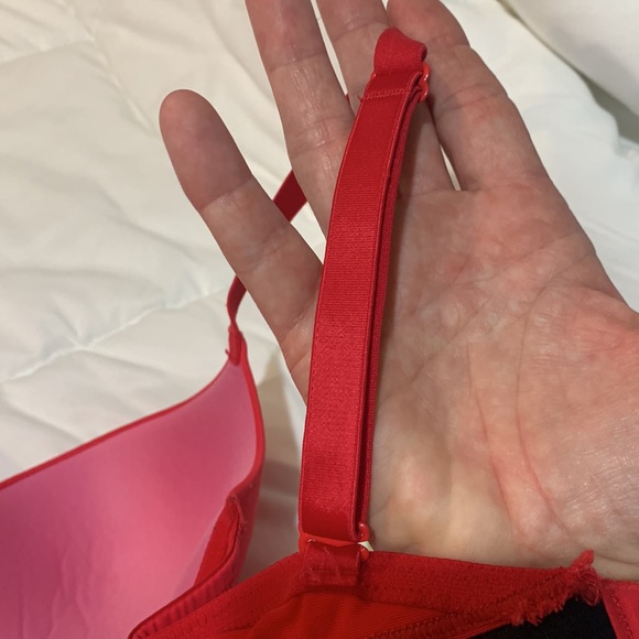 Lightly Worn VS Wear Everywhere Bra SEE ALL PICS - Picture 6 of 12